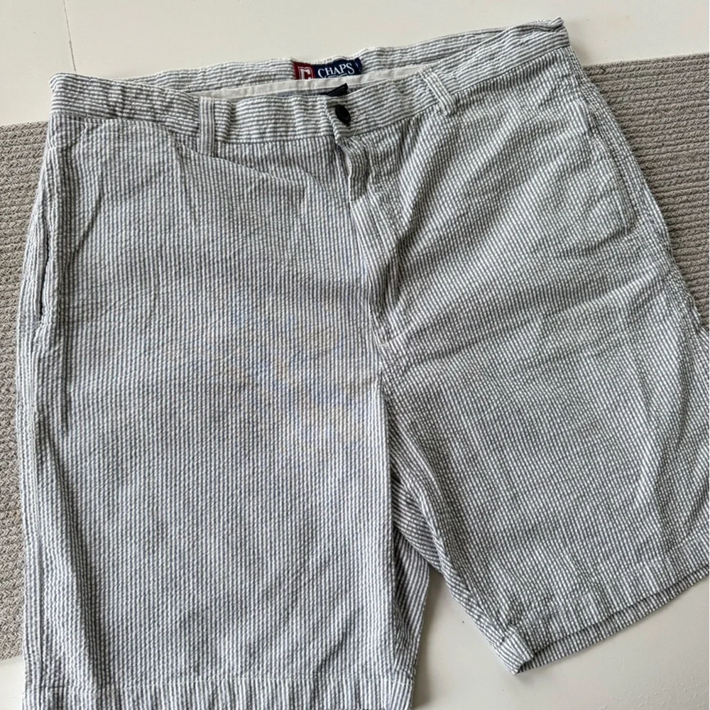 CHAPS Gray White Striped Seersucker Cotton Shorts Size 38 Waist